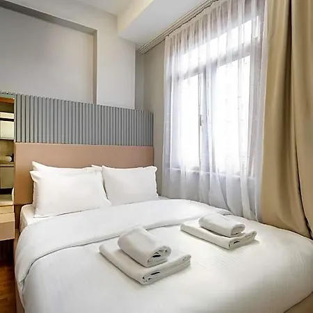 Urban Quarters - Gumussuyu Hotel