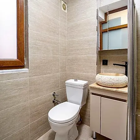 Urban Quarters - Gumussuyu Hotel 4*